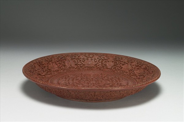 剔紅八吉祥圓盤