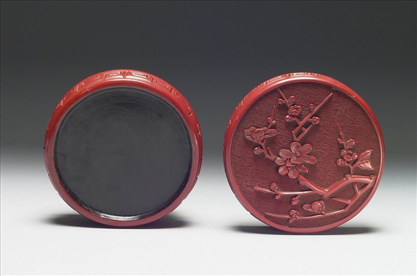 剔紅梅花圓盒