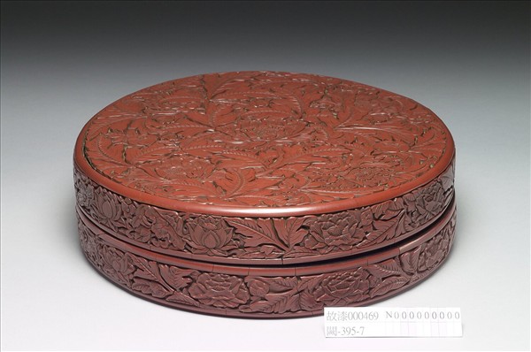 牡丹花卉雕漆圓盒