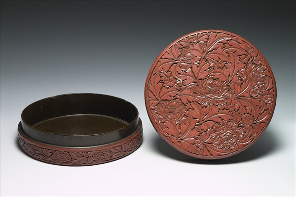 牡丹花卉雕漆圓盒