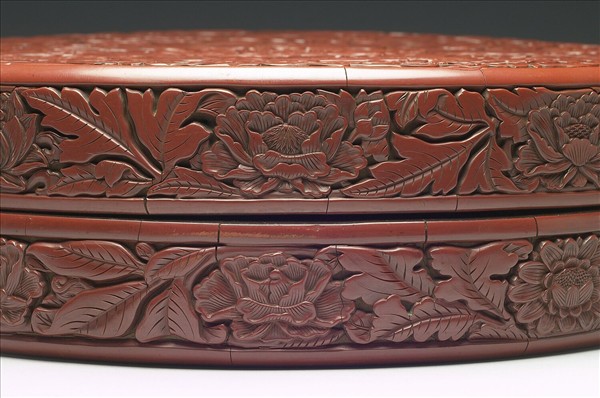 牡丹花卉雕漆圓盒