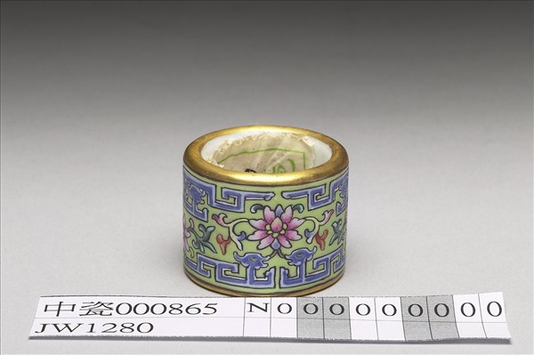 粉彩花卉紋扳指