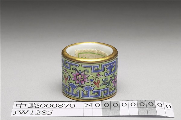 粉彩花卉紋扳指