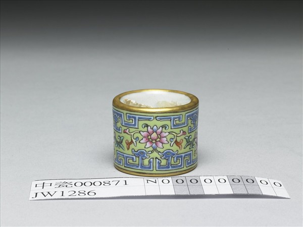 粉彩花卉紋扳指