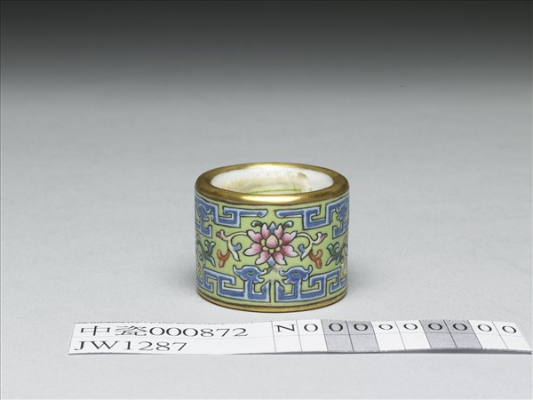 粉彩花卉紋扳指