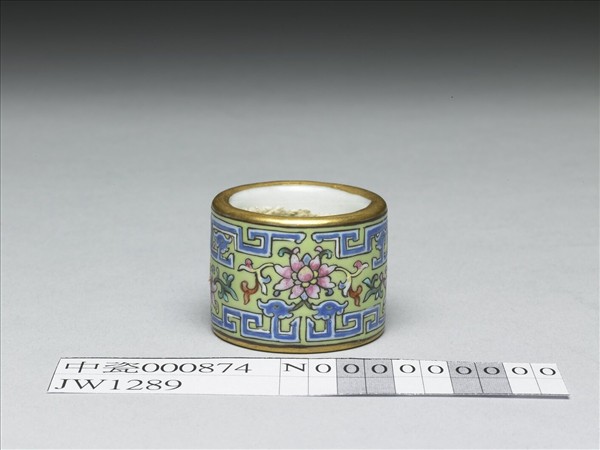 粉彩花卉紋扳指