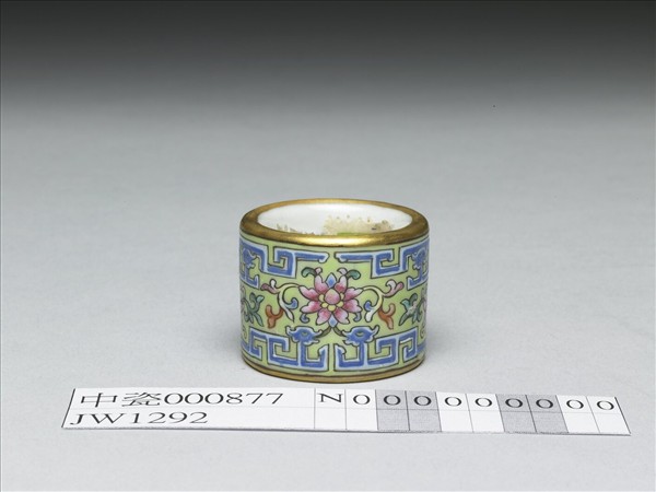 粉彩花卉紋扳指