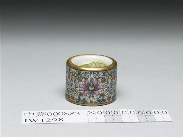 粉彩花卉紋扳指