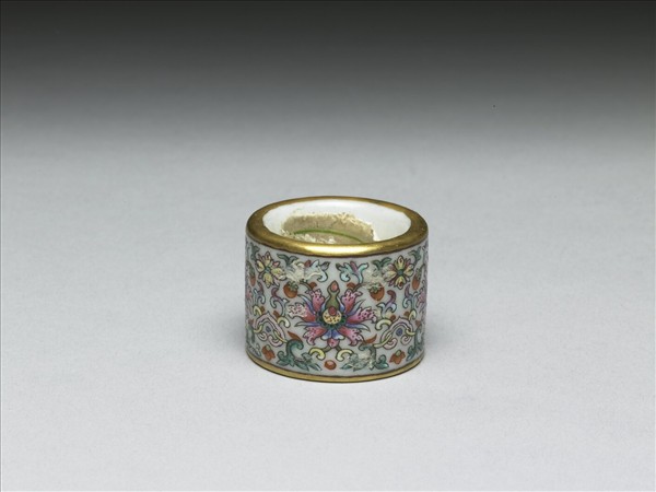 粉彩花卉紋扳指