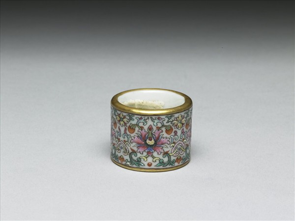 粉彩花卉紋扳指