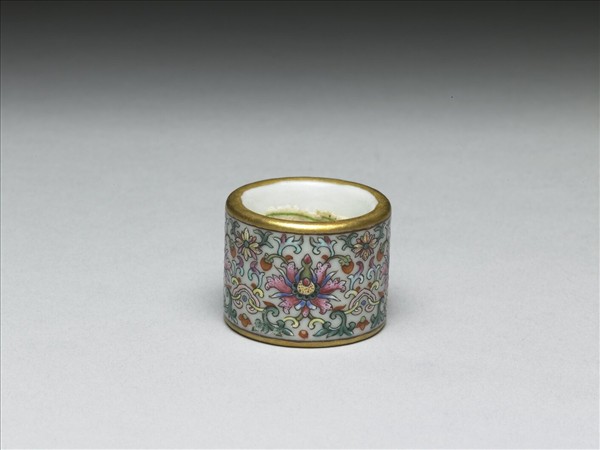 粉彩花卉紋扳指