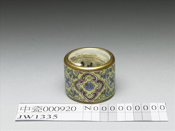 粉彩花卉紋扳指