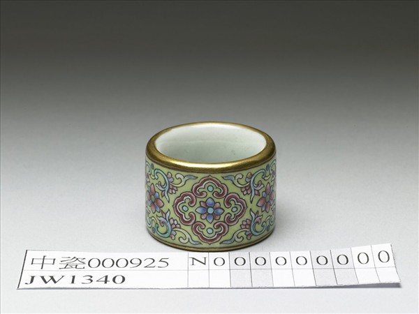 粉彩花卉紋扳指