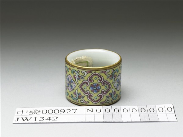 粉彩花卉紋扳指