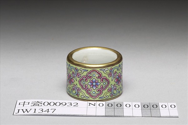 粉彩花卉紋扳指