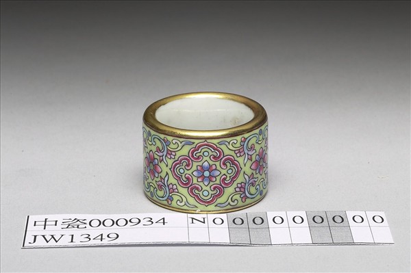 粉彩花卉紋扳指