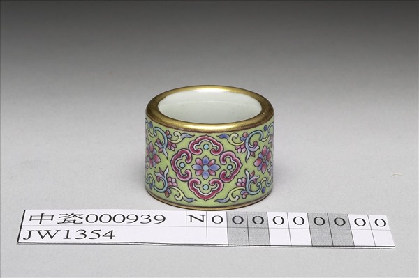 粉彩花卉紋扳指