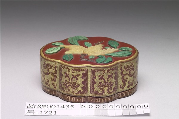 螺鈿佛手瓣式盒