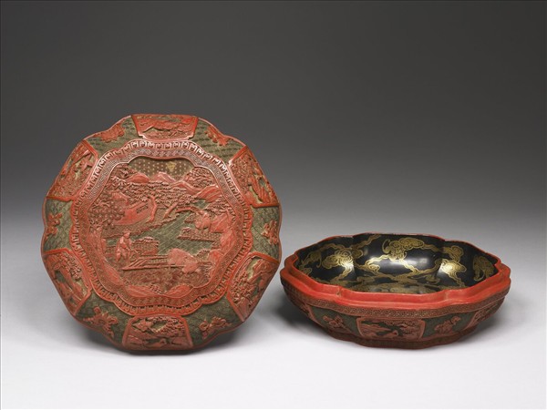 剔彩耕作圖瓣式盒