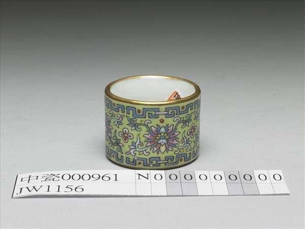 粉彩花卉紋扳指