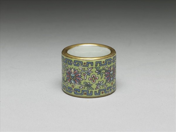 粉彩花卉紋扳指