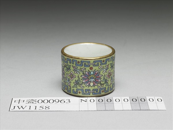 粉彩花卉紋扳指