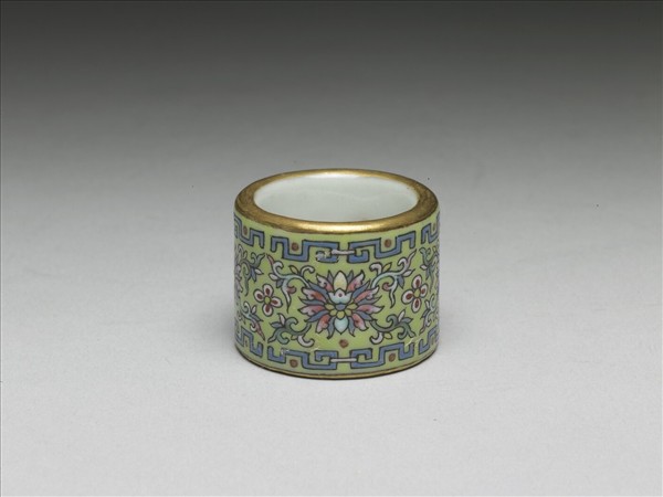 粉彩花卉紋扳指