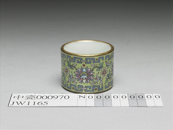 粉彩花卉紋扳指