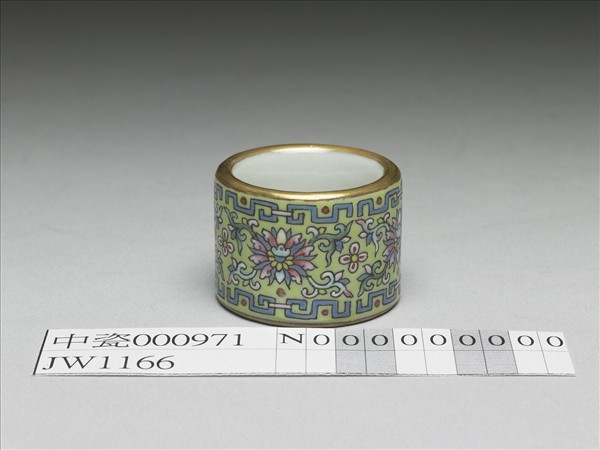 粉彩花卉紋扳指