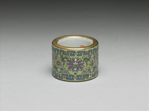 粉彩花卉紋扳指