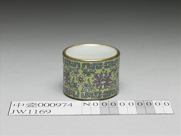 粉彩花卉紋扳指