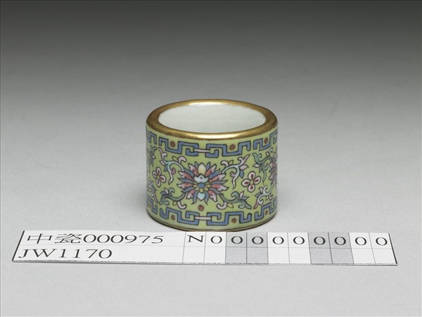 粉彩花卉紋扳指