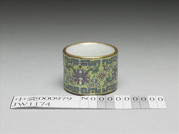 粉彩花卉紋扳指