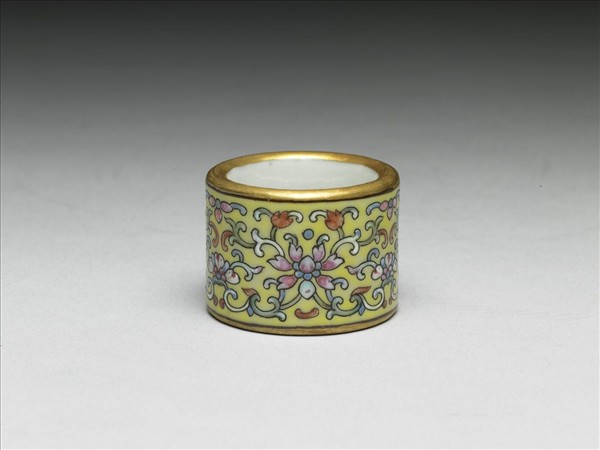 粉彩花卉紋扳指