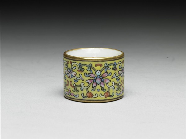 粉彩花卉紋扳指