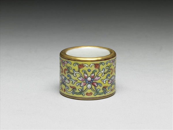 粉彩花卉紋扳指