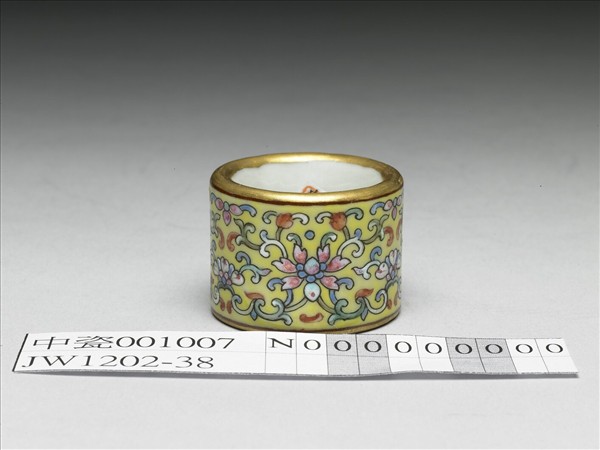 粉彩花卉紋扳指