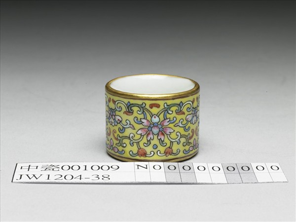 粉彩花卉紋扳指