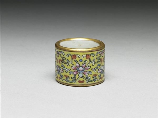 粉彩花卉紋扳指