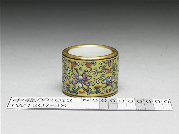 粉彩花卉紋扳指