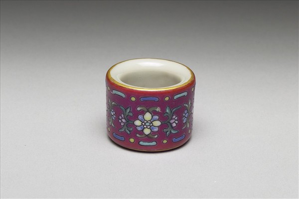 粉彩花卉紋扳指