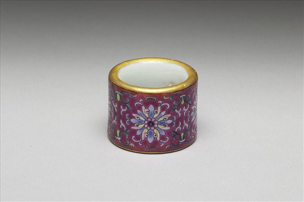 粉彩花卉紋扳指