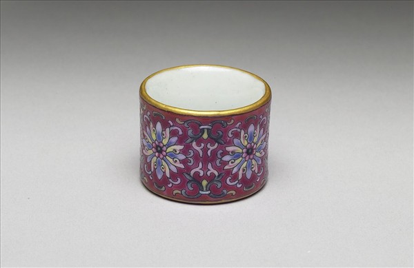 粉彩花卉紋扳指