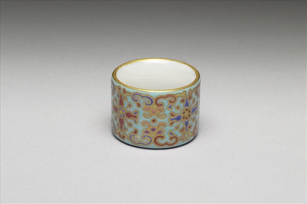 粉彩花卉紋扳指