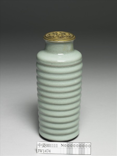 青瓷弦紋瓶