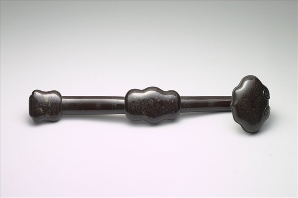 褐漆嵌金銀福壽如意