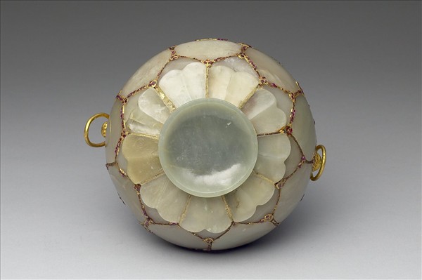 玉帶鑲嵌圓腹罐