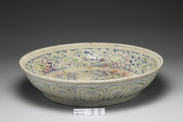 越南 青花加彩獅戲大盤