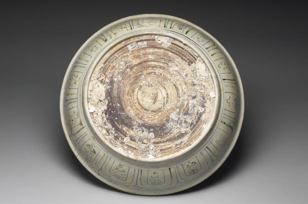 越南 青花加彩獅戲大盤