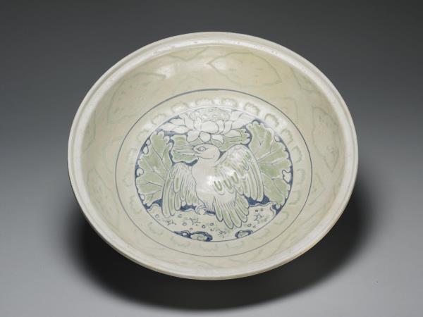 越南青花加彩花鳥大盤